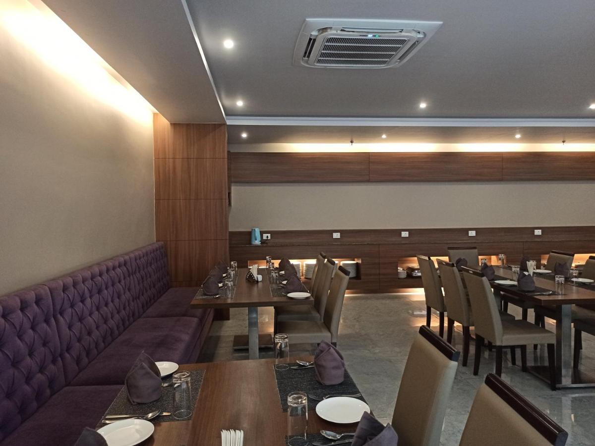 Hotel Tree Fern Dibrugarh Exterior foto