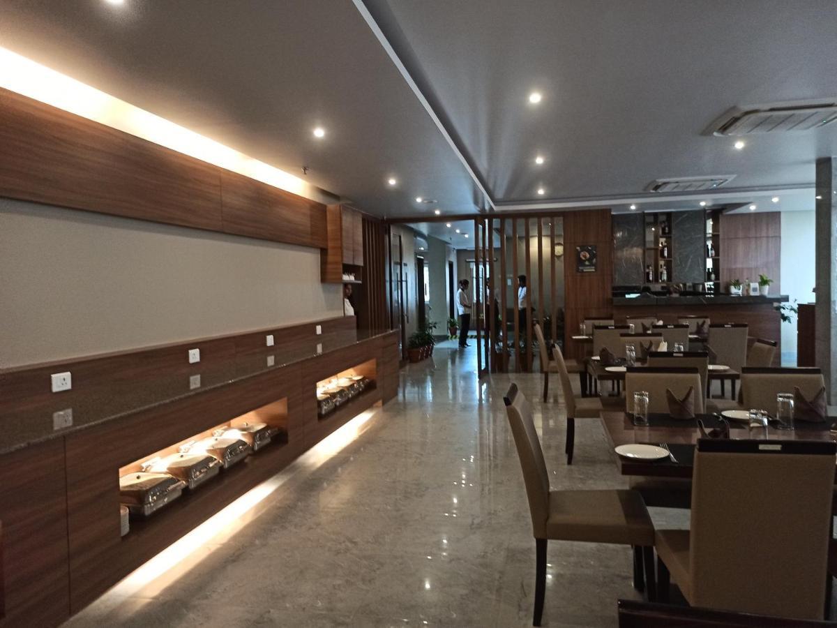 Hotel Tree Fern Dibrugarh Exterior foto