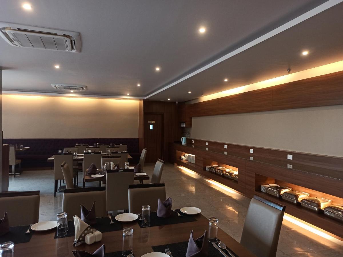 Hotel Tree Fern Dibrugarh Exterior foto