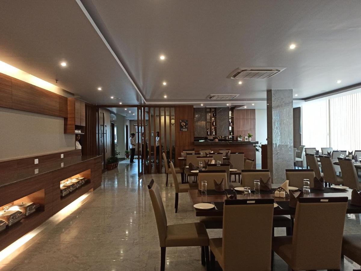 Hotel Tree Fern Dibrugarh Exterior foto