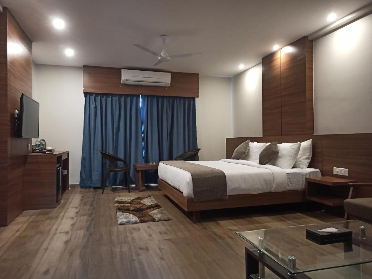 Hotel Tree Fern Dibrugarh Exterior foto