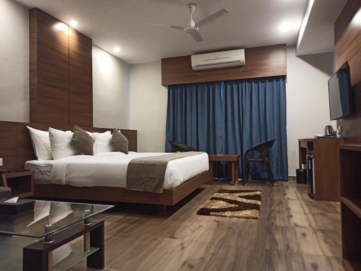 Hotel Tree Fern Dibrugarh Exterior foto