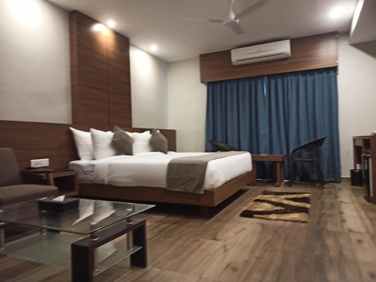 Hotel Tree Fern Dibrugarh Exterior foto