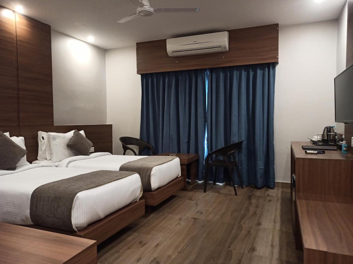 Hotel Tree Fern Dibrugarh Exterior foto