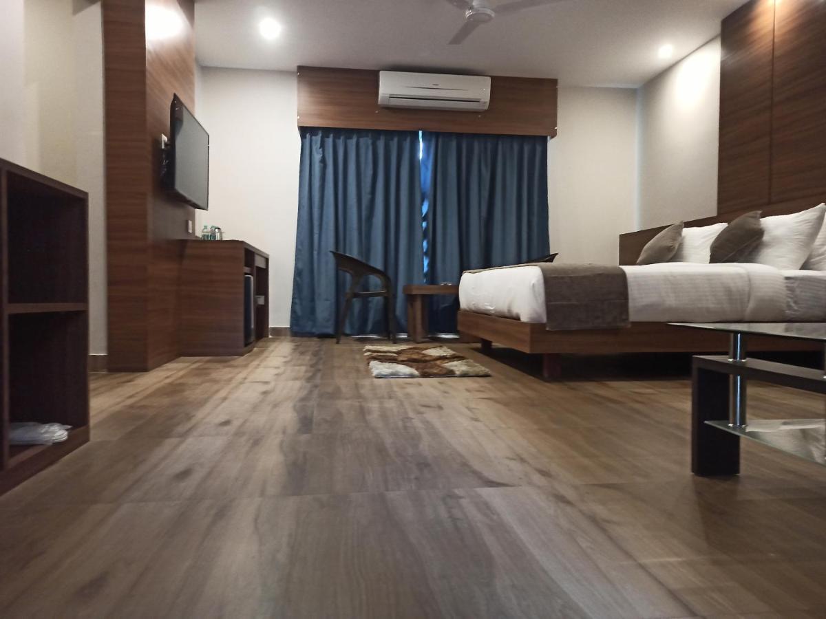 Hotel Tree Fern Dibrugarh Exterior foto