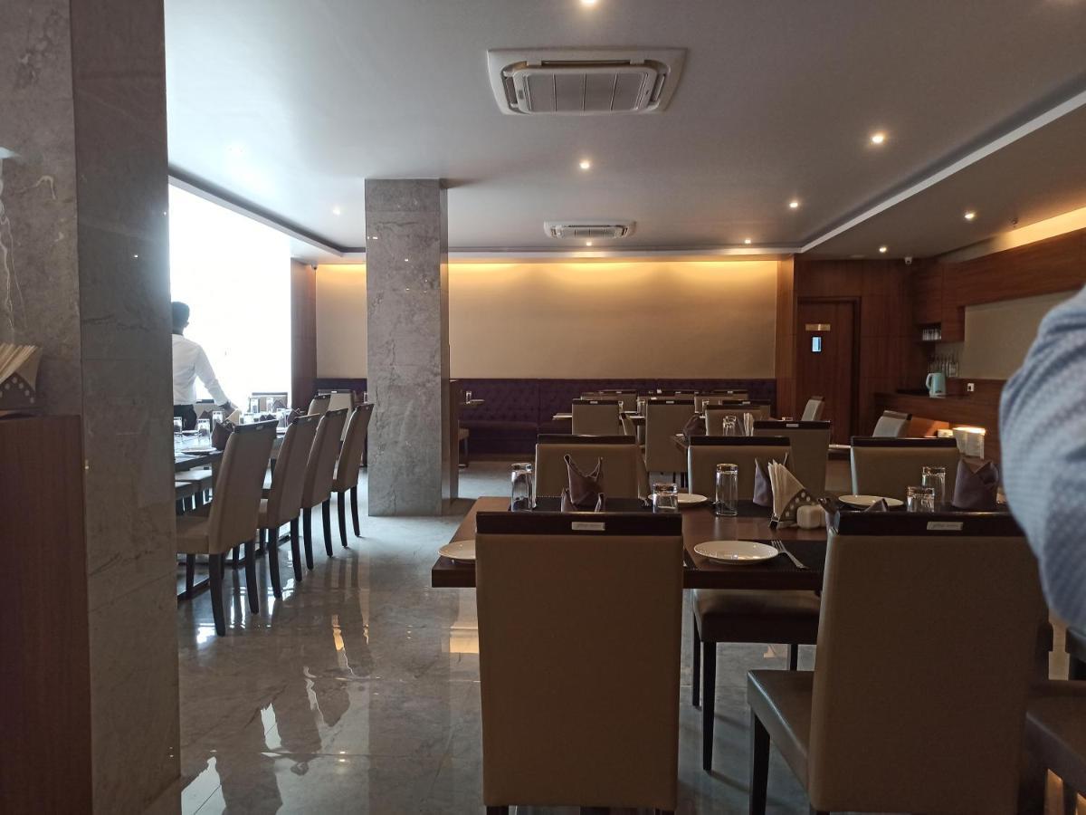 Hotel Tree Fern Dibrugarh Exterior foto