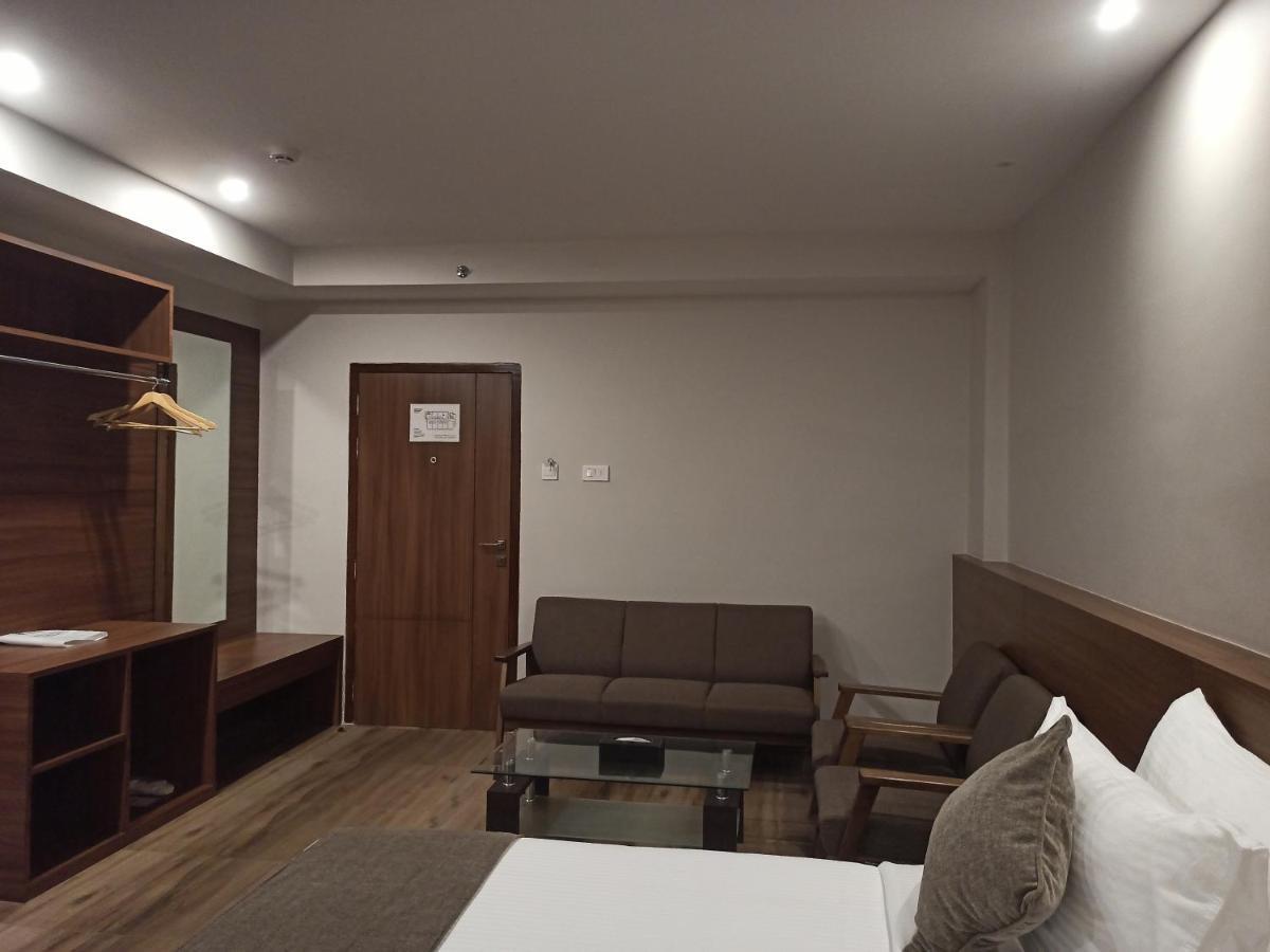 Hotel Tree Fern Dibrugarh Exterior foto