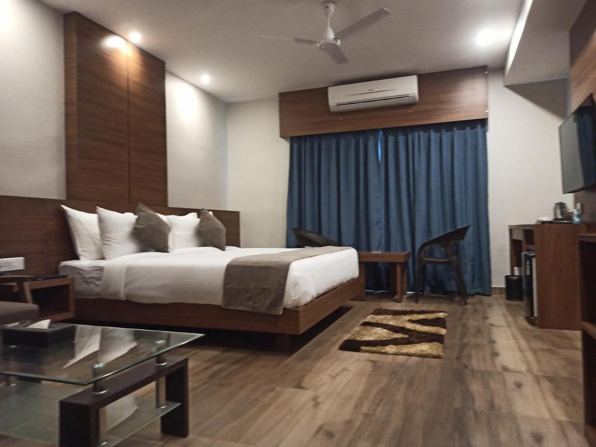 Hotel Tree Fern Dibrugarh Exterior foto