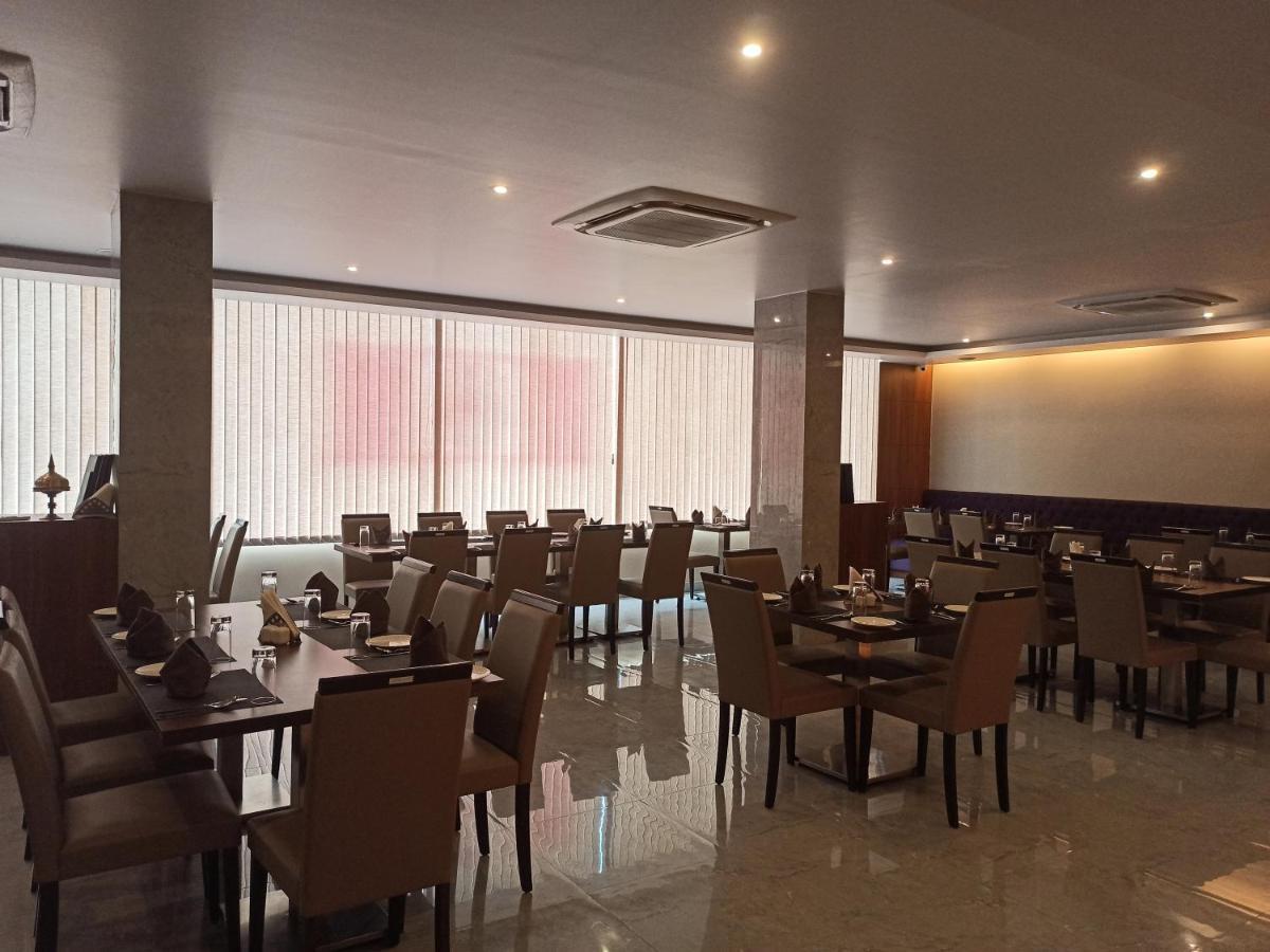 Hotel Tree Fern Dibrugarh Exterior foto