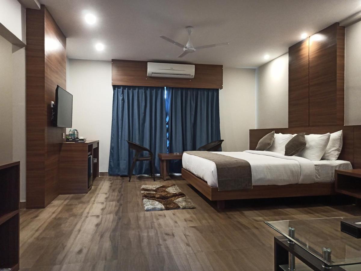 Hotel Tree Fern Dibrugarh Exterior foto