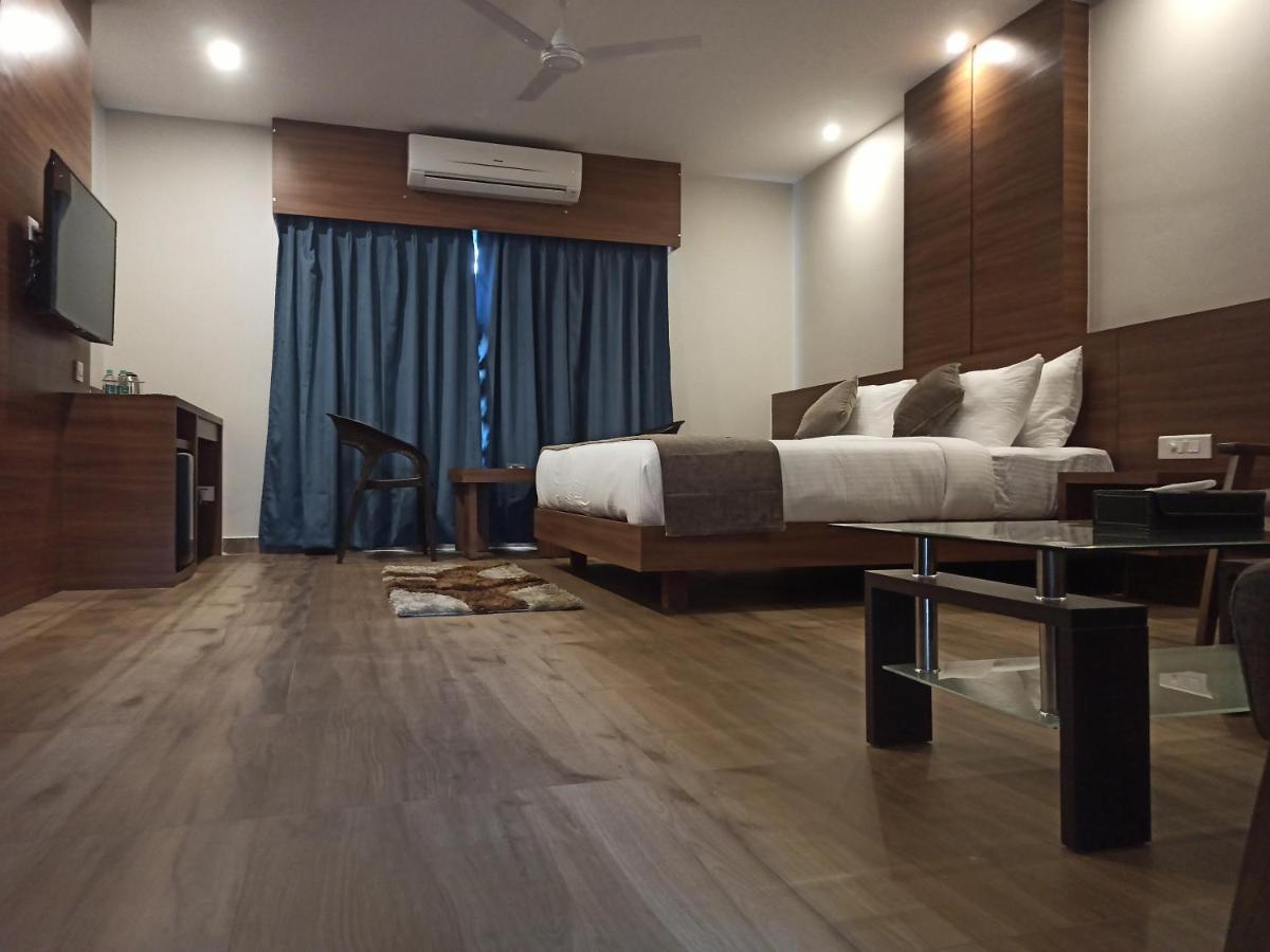 Hotel Tree Fern Dibrugarh Exterior foto