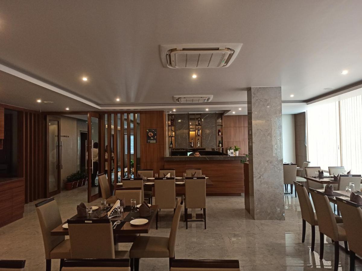Hotel Tree Fern Dibrugarh Exterior foto