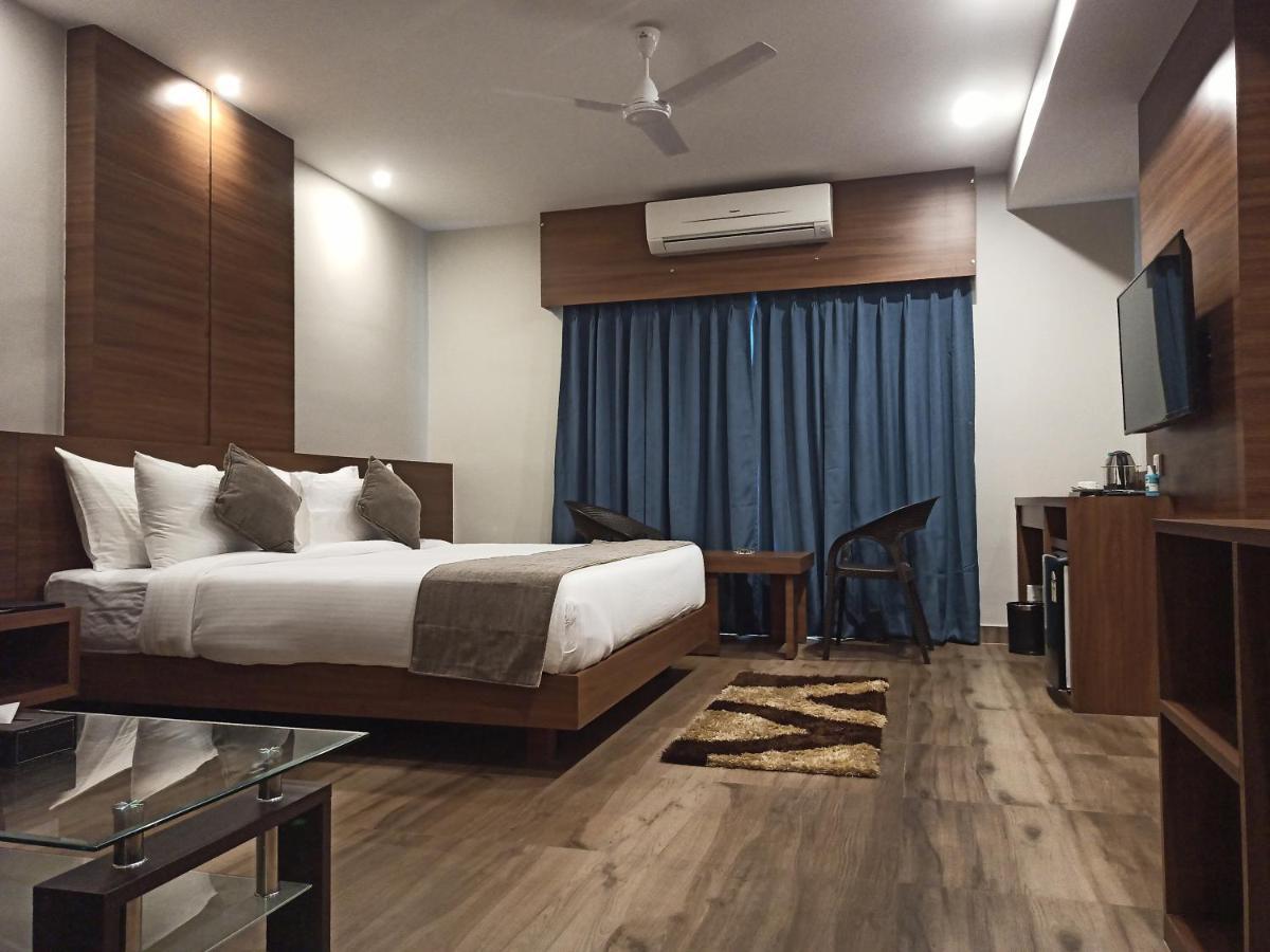 Hotel Tree Fern Dibrugarh Exterior foto