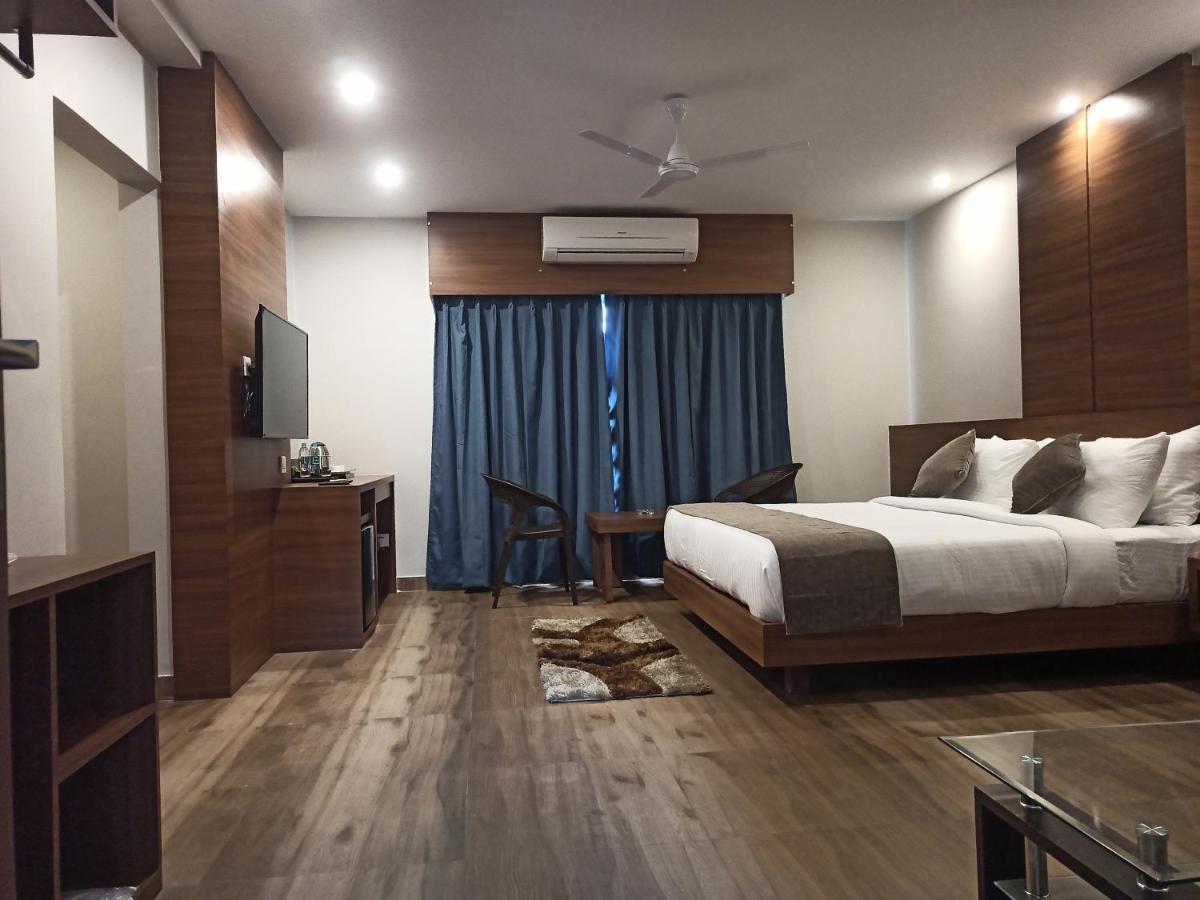 Hotel Tree Fern Dibrugarh Exterior foto