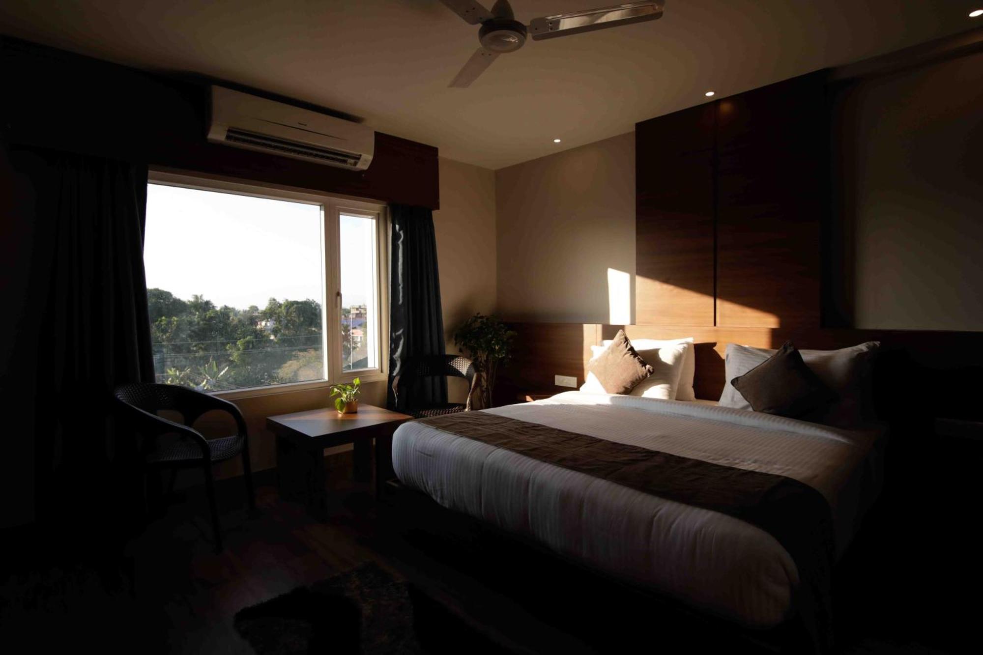 Hotel Tree Fern Dibrugarh Exterior foto