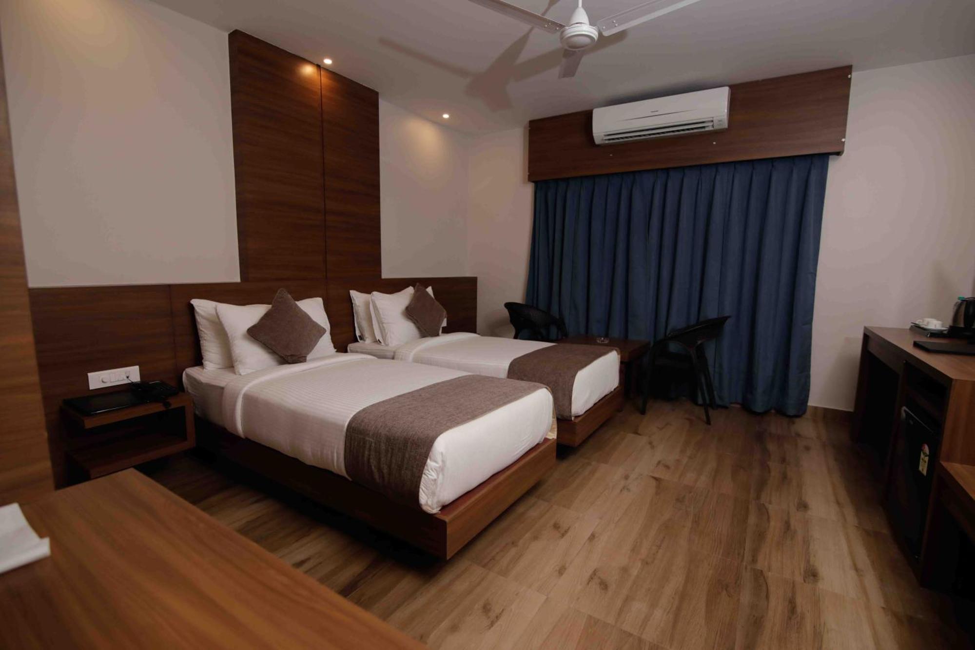 Hotel Tree Fern Dibrugarh Exterior foto