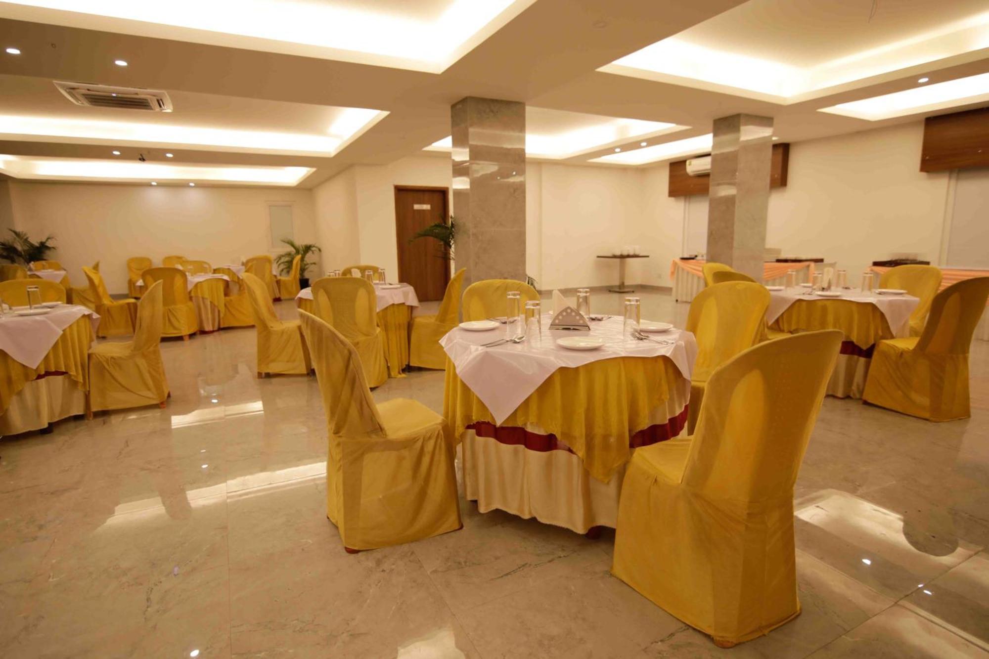 Hotel Tree Fern Dibrugarh Exterior foto