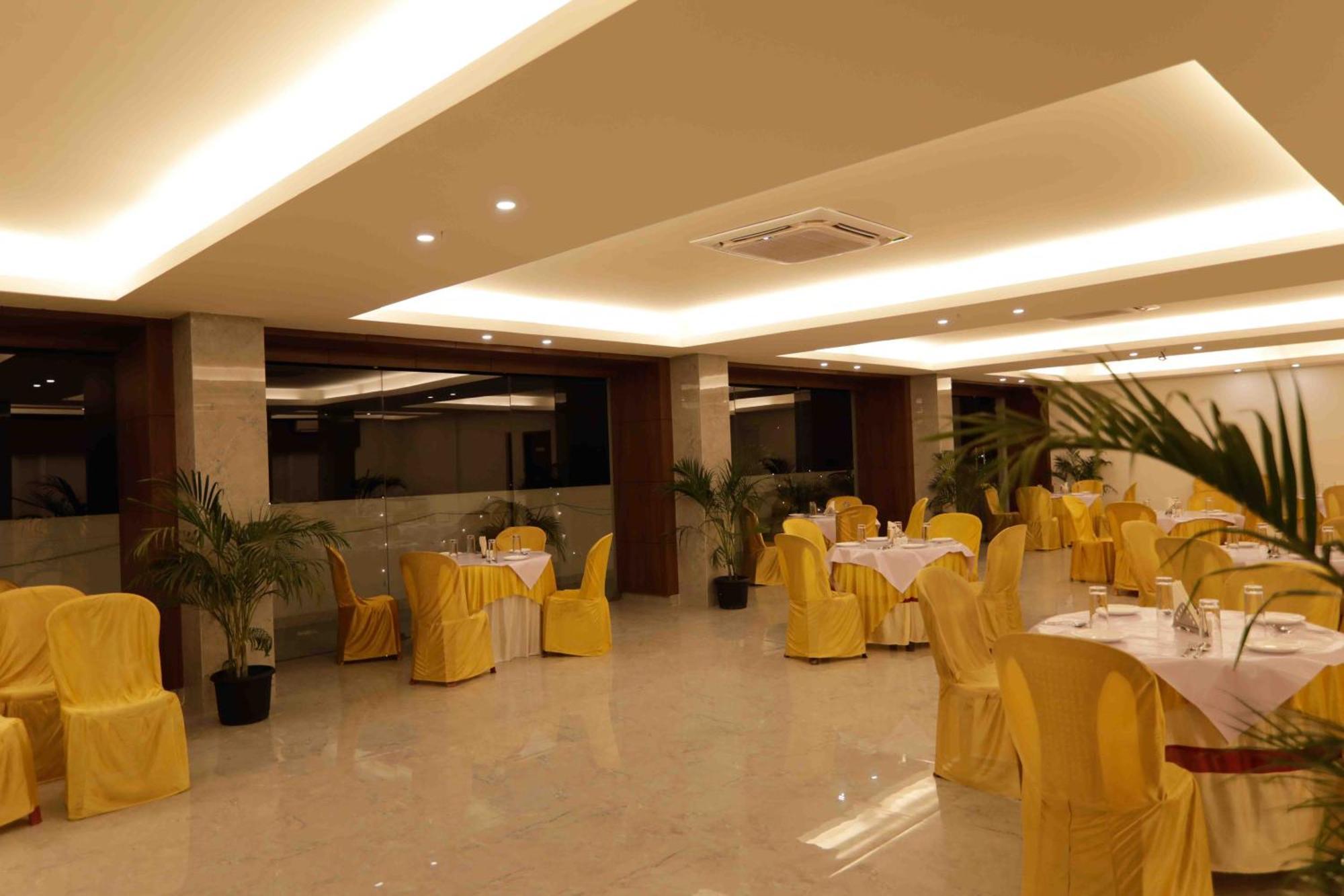Hotel Tree Fern Dibrugarh Exterior foto